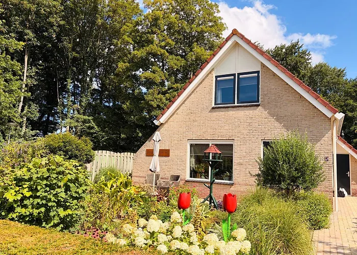 - Tulipa - Vakantiehuis nabij de bloembollenvelden, het meer en strand